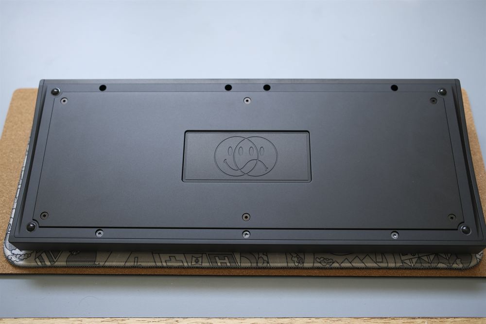 Full underside plan view of the bottom plate
