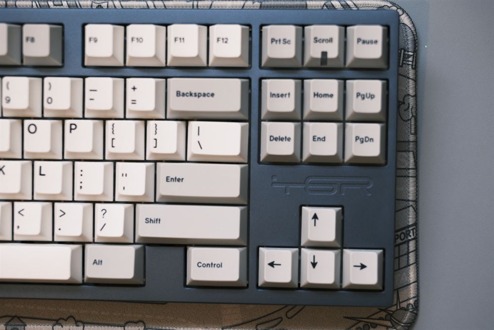 Top-down of the right half, F-row, nav cluster and arrows
